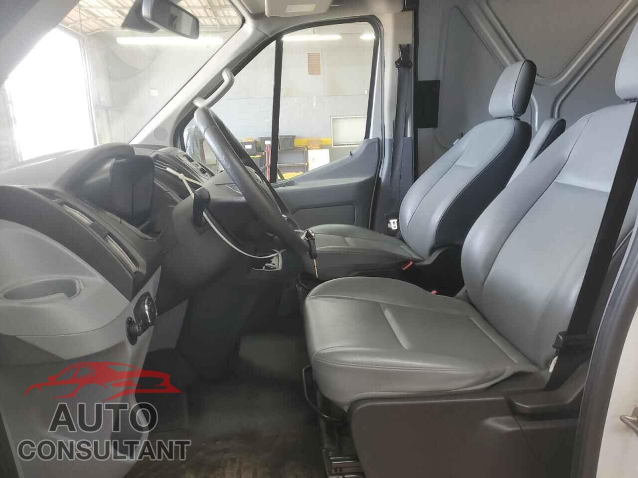 FORD TRANSIT 2019 - 1FTYR2CM2KKB75537