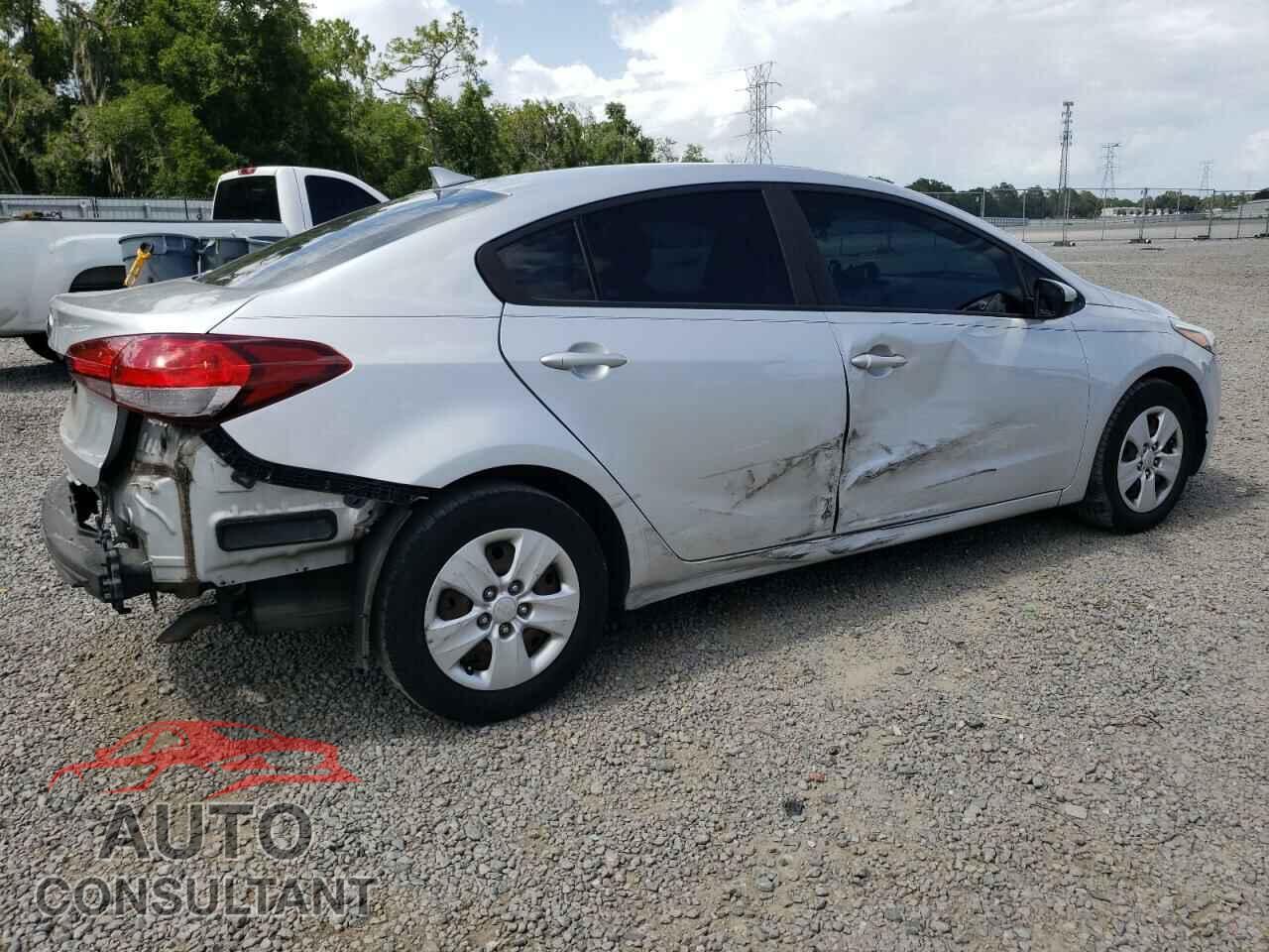 KIA FORTE 2017 - 3KPFK4A73HE069209