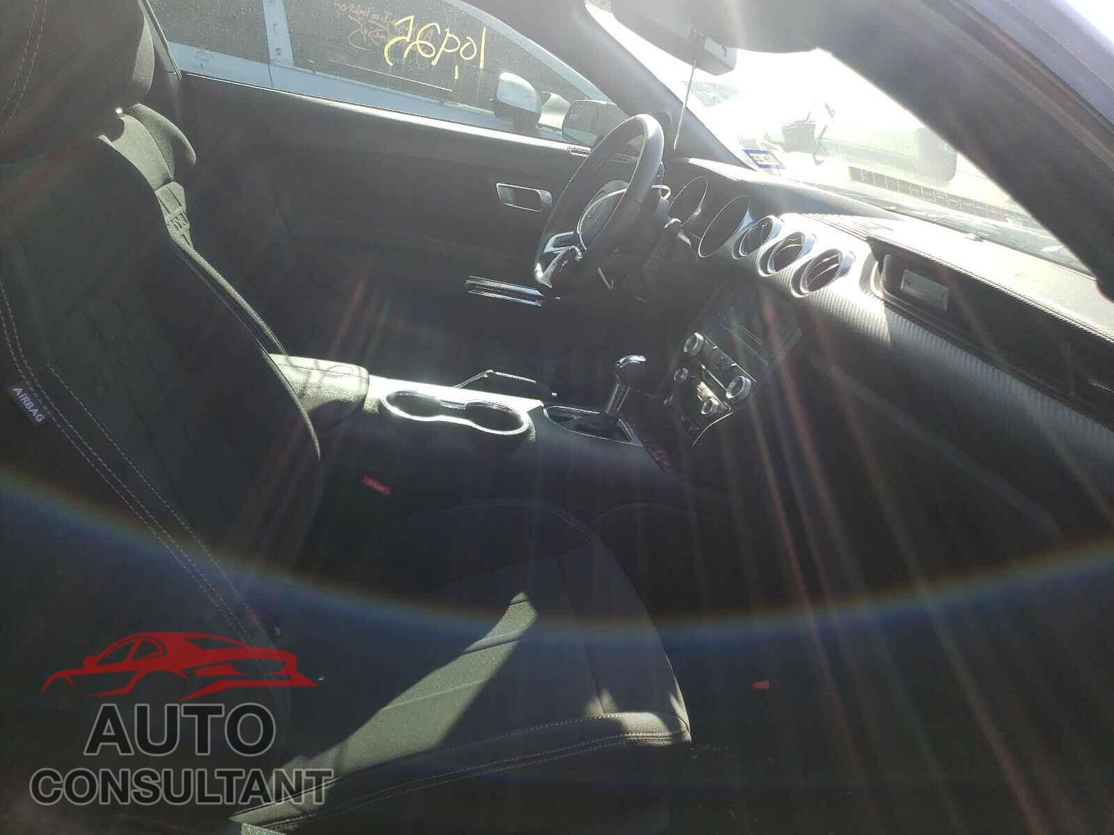FORD MUSTANG 2019 - 1FA6P8TH0K5201964