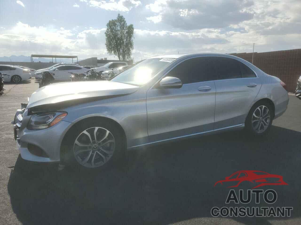 MERCEDES-BENZ C-CLASS 2018 - 55SWF4JB8JU258588