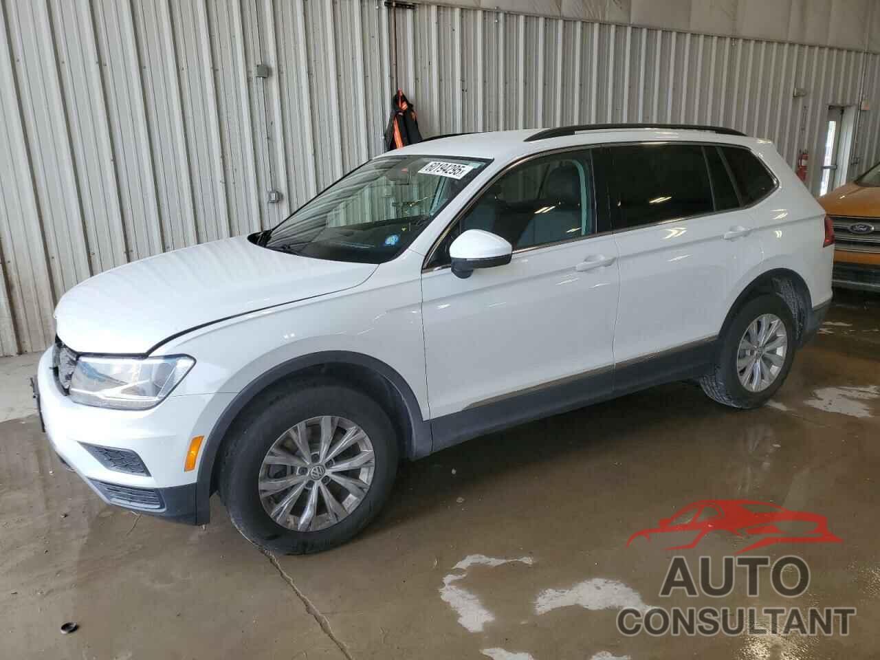 VOLKSWAGEN TIGUAN 2018 - 3VV2B7AX9JM182885