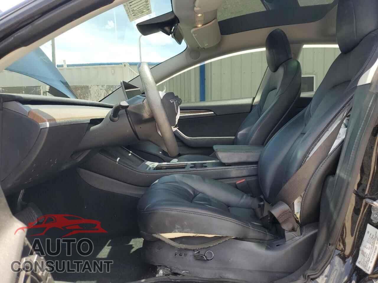 TESLA MODEL 3 2021 - 5YJ3E1EB7MF099860