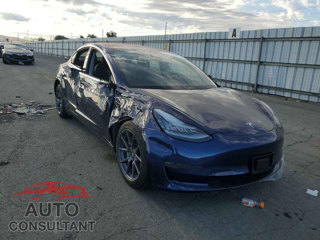 TESLA MODEL 3 2018 - 5YJ3E1EB7JF105278