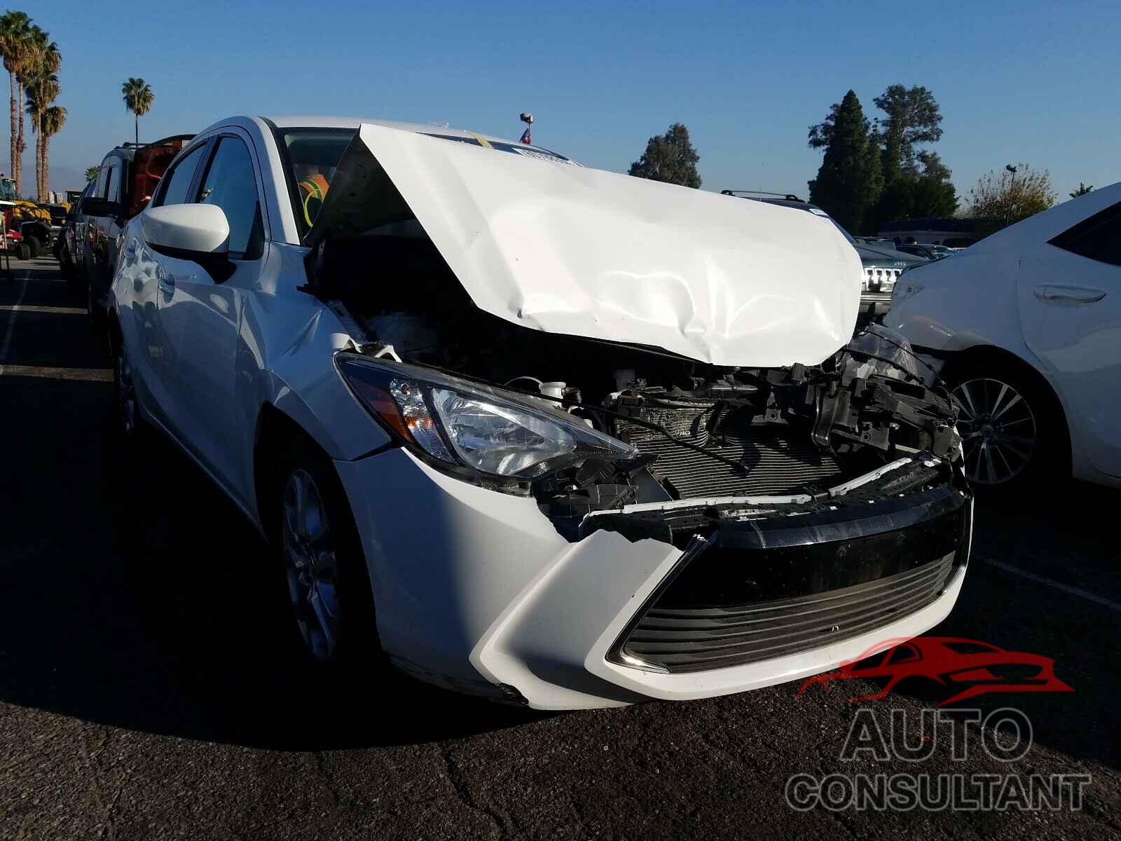 TOYOTA YARIS 2018 - 3MYDLBYVXJY317345