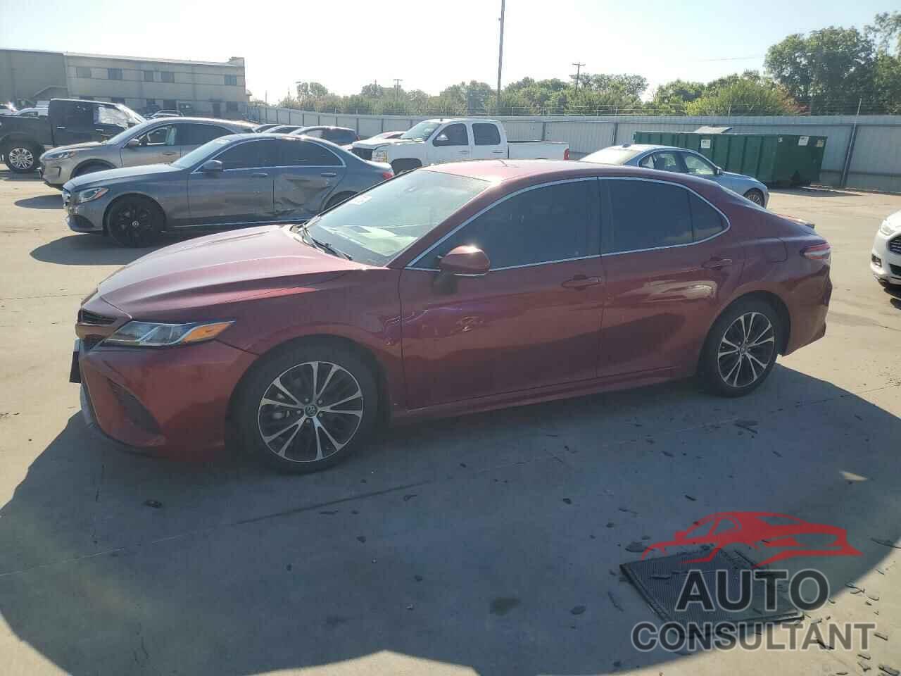TOYOTA CAMRY 2018 - 4T1B11HK2JU603409