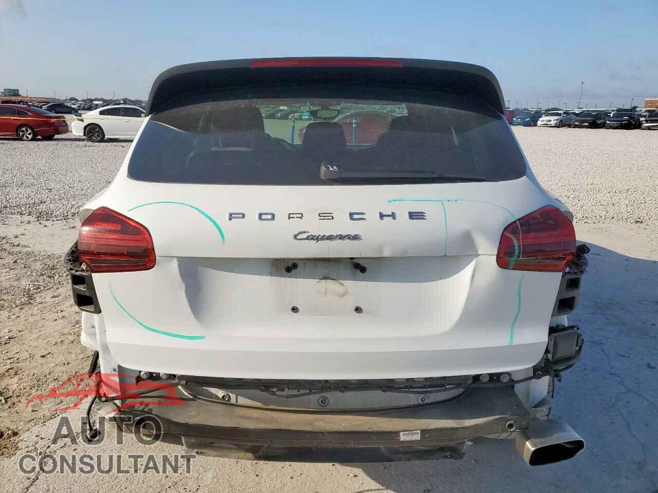 PORSCHE CAYENNE 2017 - WP1AA2A28HKA87576