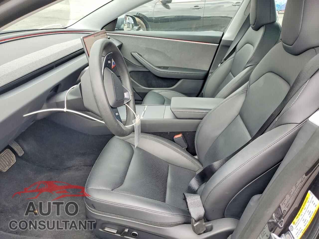 TESLA MODEL 3 2025 - 5YJ3E1EA2SF881715