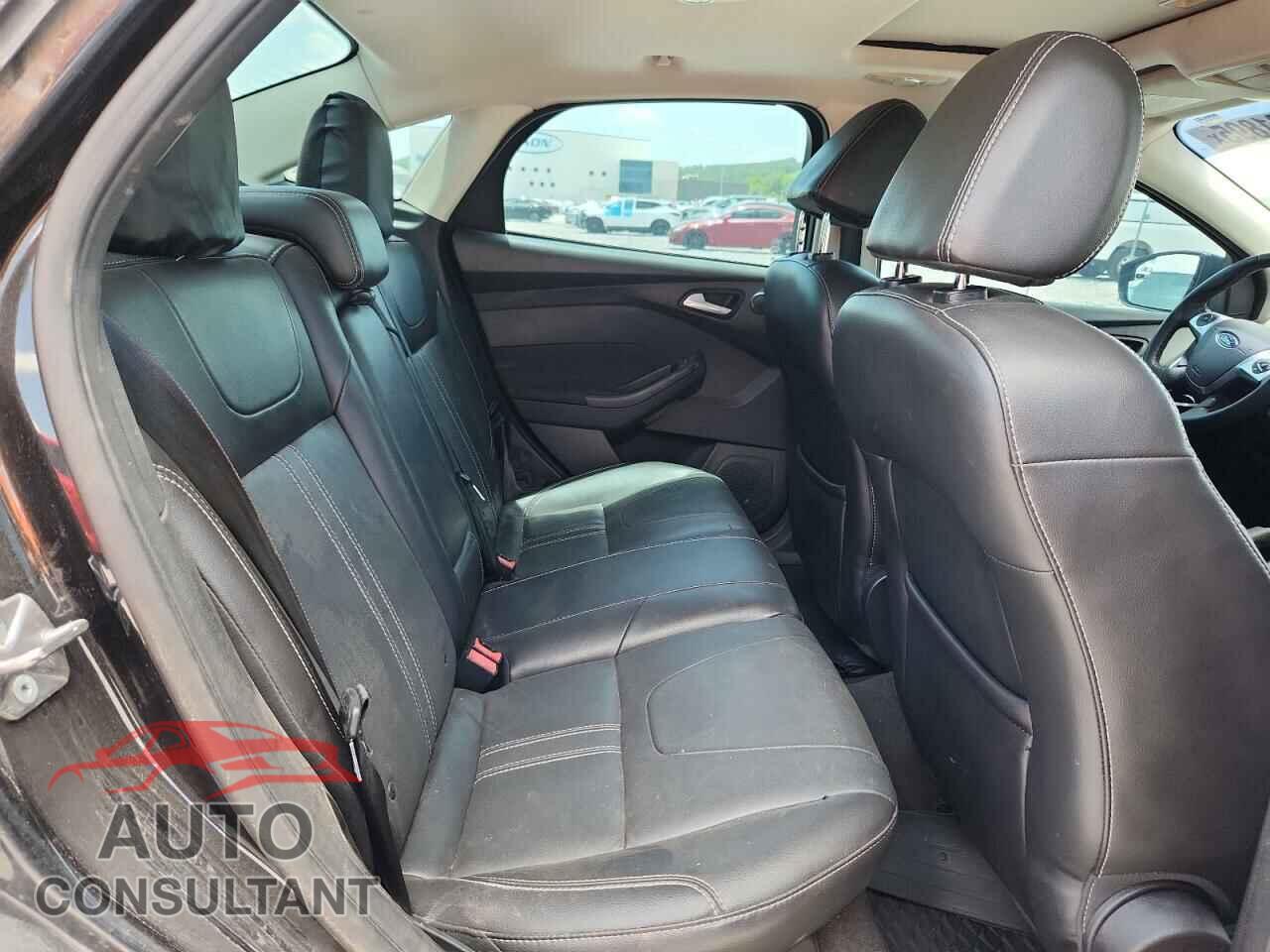 FORD FOCUS 2014 - 1FADP3J2XEL406264