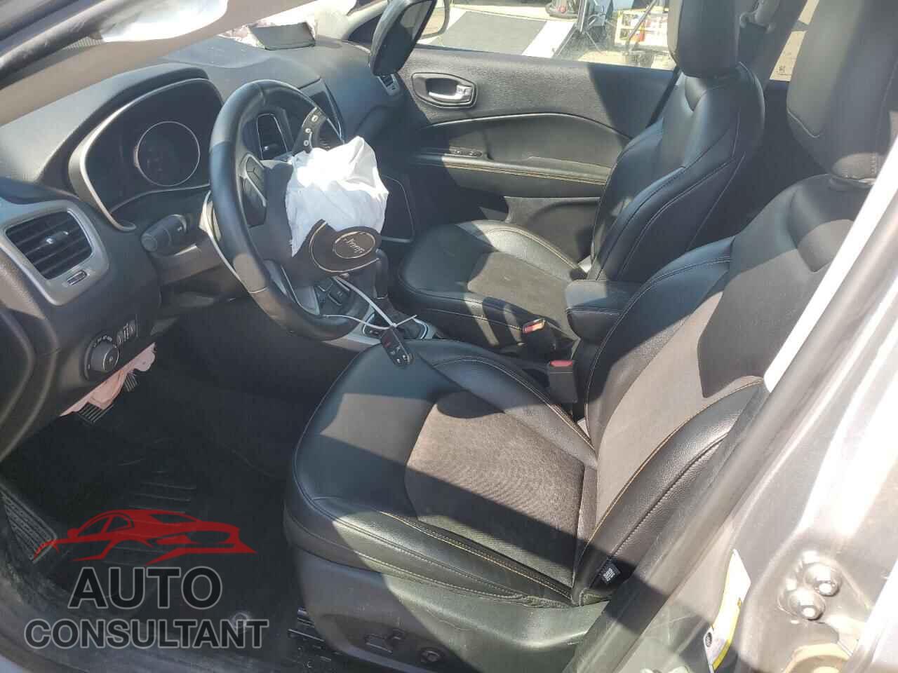 JEEP COMPASS 2017 - 3C4NJDBB8HT654056