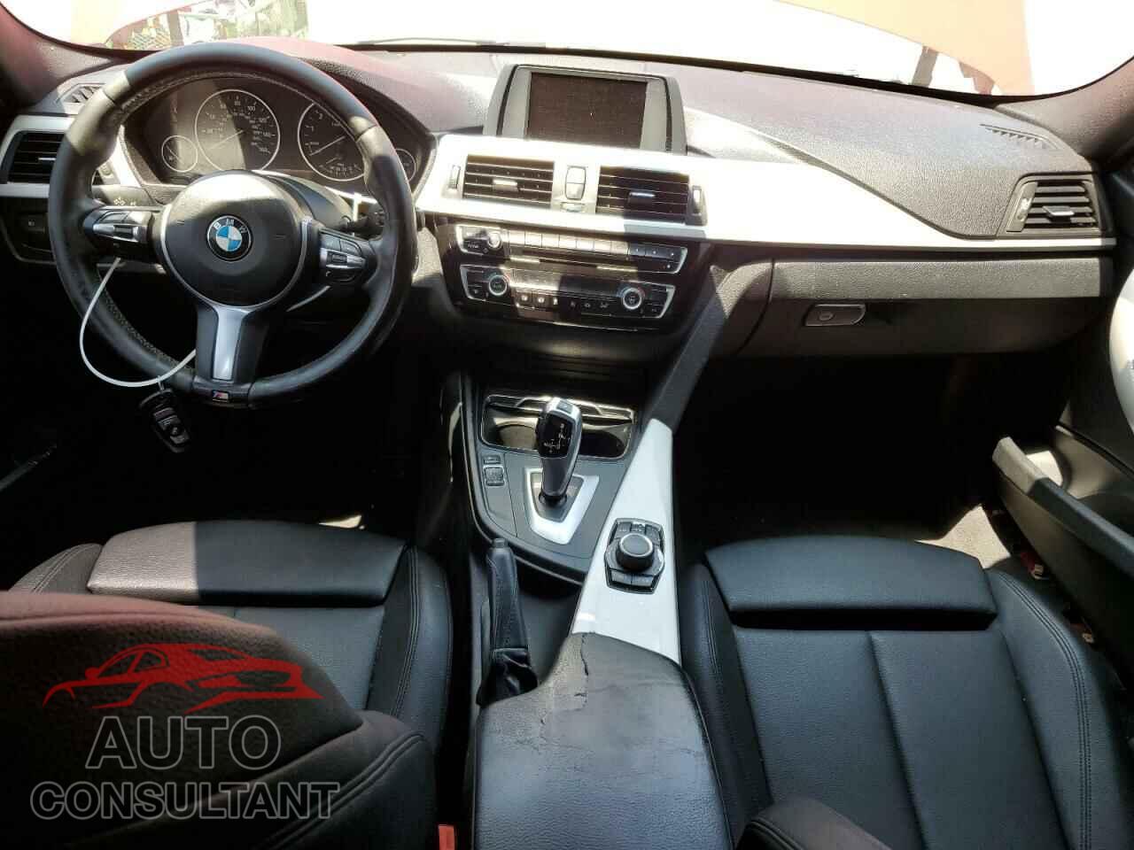 BMW 3 SERIES 2016 - WBA8E1G56GNT38377