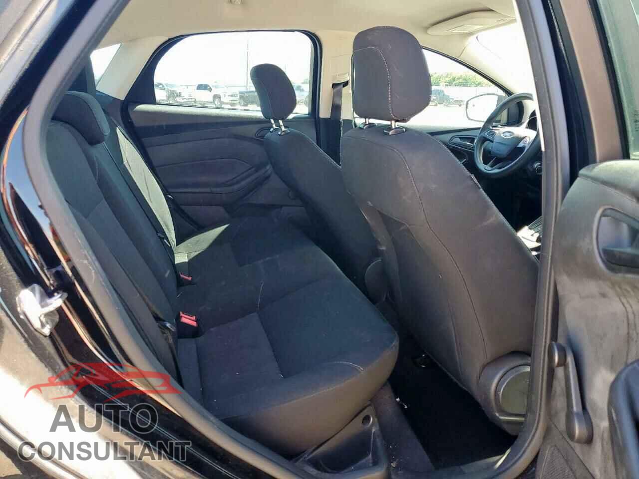 FORD FOCUS 2016 - 1FADP3E20GL275309