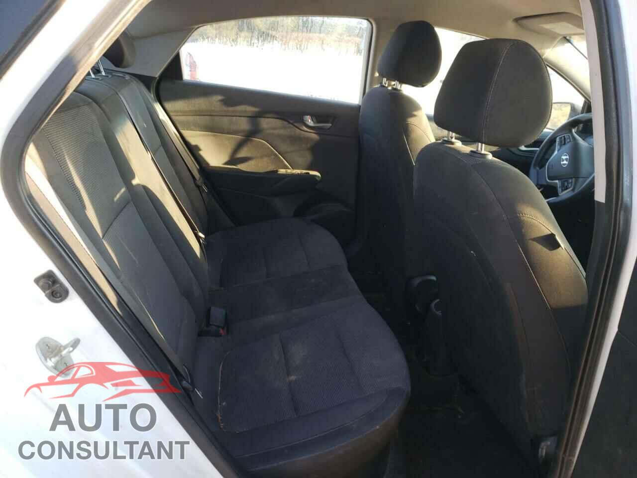 HYUNDAI ACCENT 2018 - 3KPC24A30JE033791