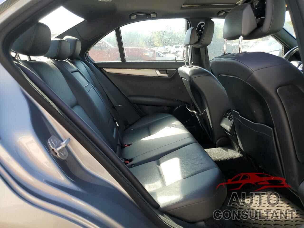 MERCEDES-BENZ C-CLASS 2013 - WDDGF8AB8DR297960