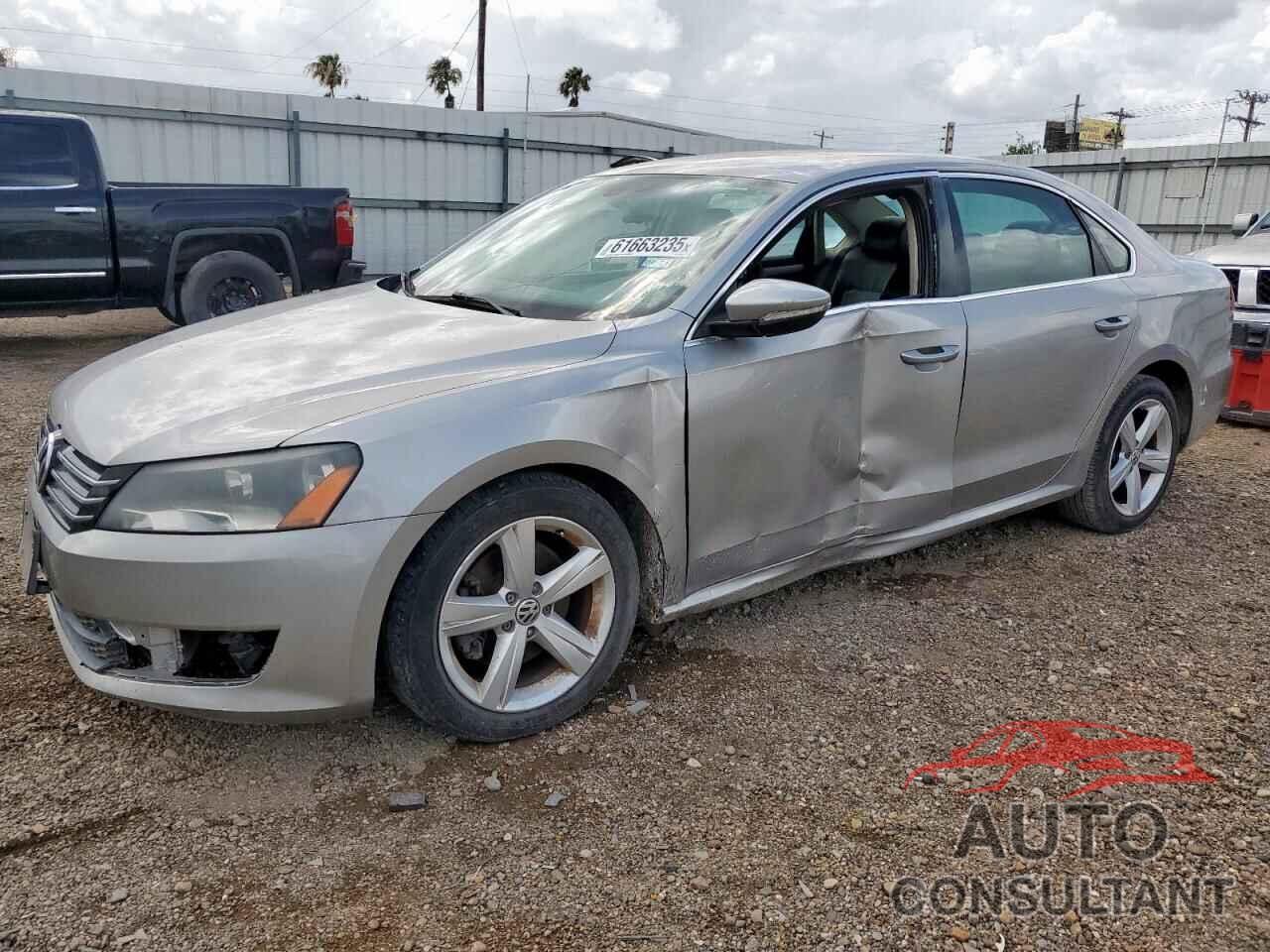 VOLKSWAGEN PASSAT 2012 - 1VWBH7A39CC051063