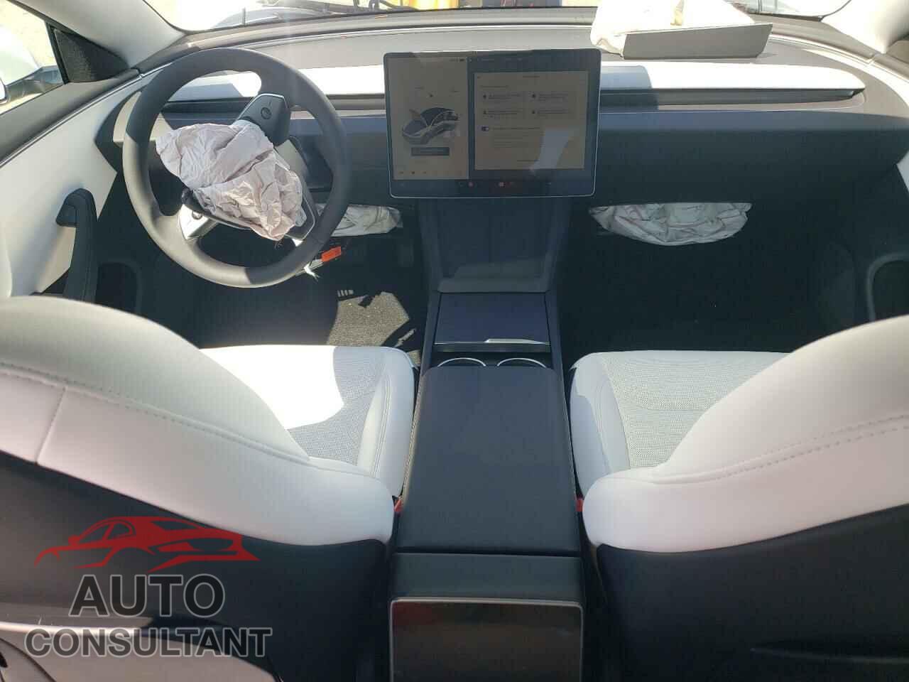TESLA MODEL 3 2024 - 5YJ3E1EA1RF801511