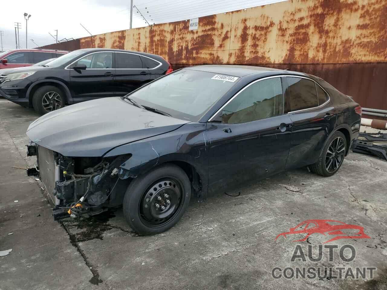 TOYOTA CAMRY 2018 - 4T1B61HK4JU678419