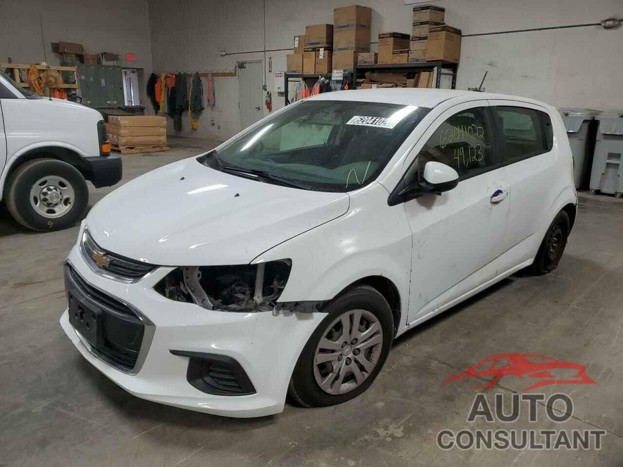 CHEVROLET SONIC 2019 - 1G1JG6SB9K4131174