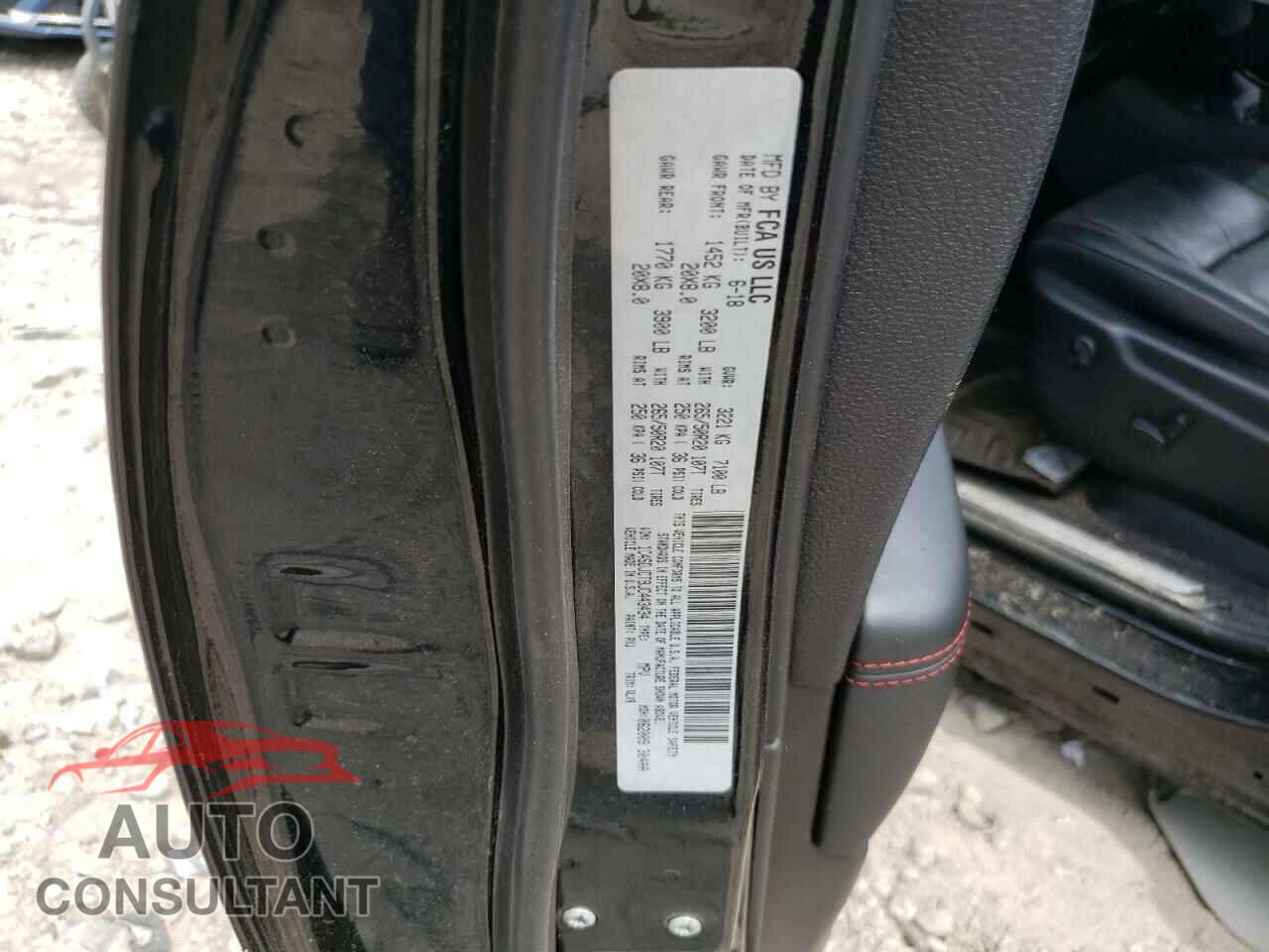 DODGE DURANGO 2018 - 1C4SDJCT9JC443434