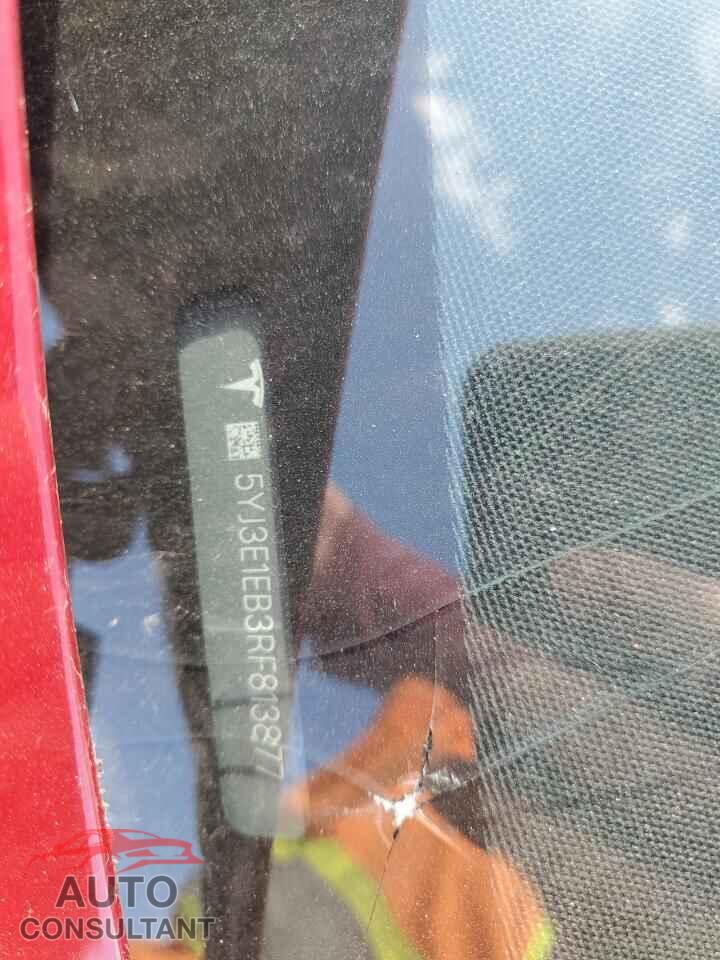 TESLA MODEL 3 2024 - 5YJ3E1EB3RF813877