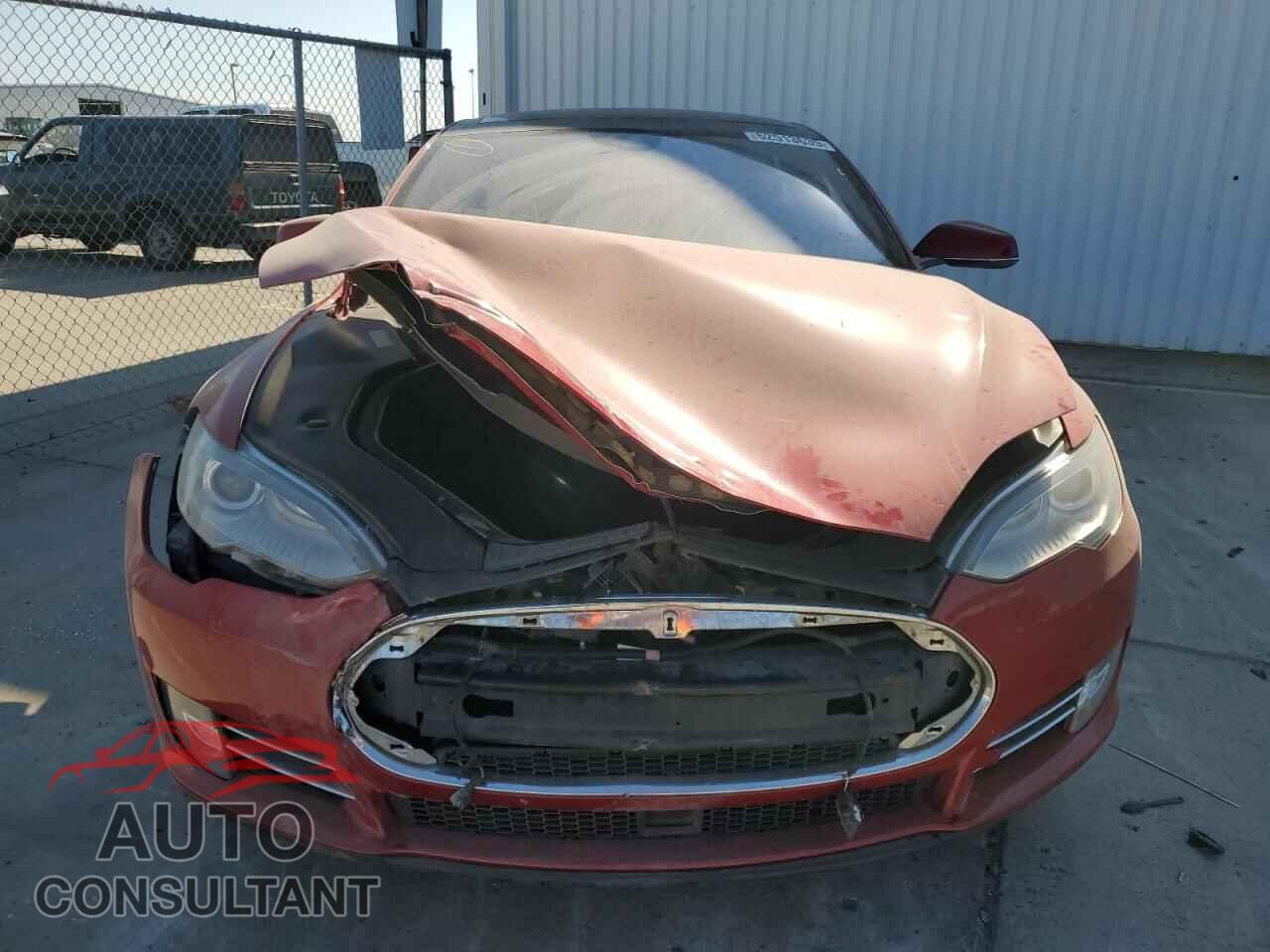 TESLA MODEL S 2015 - 5YJSA1E18FF120152