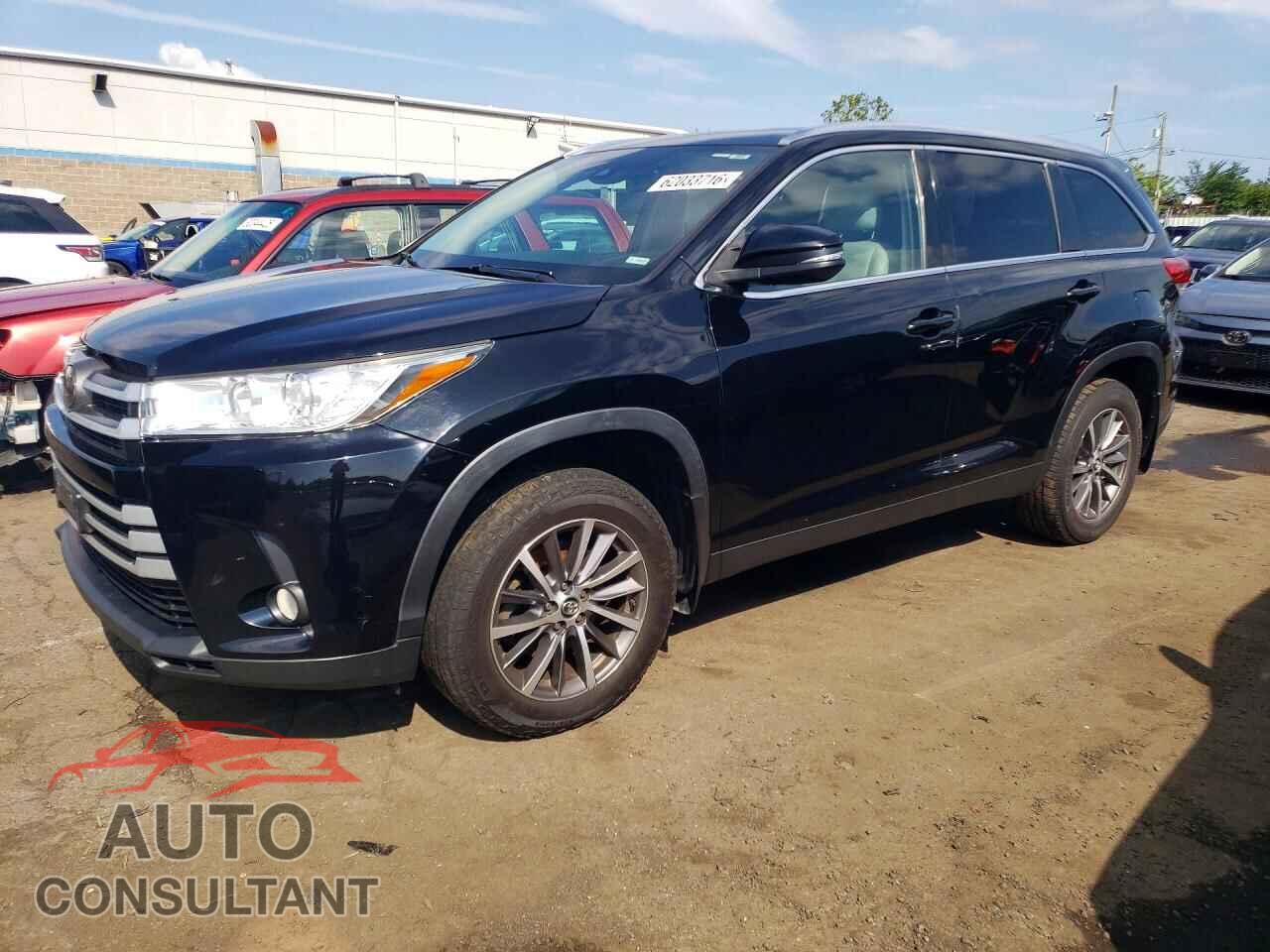 TOYOTA HIGHLANDER 2019 - 5TDJZRFH8KS588564