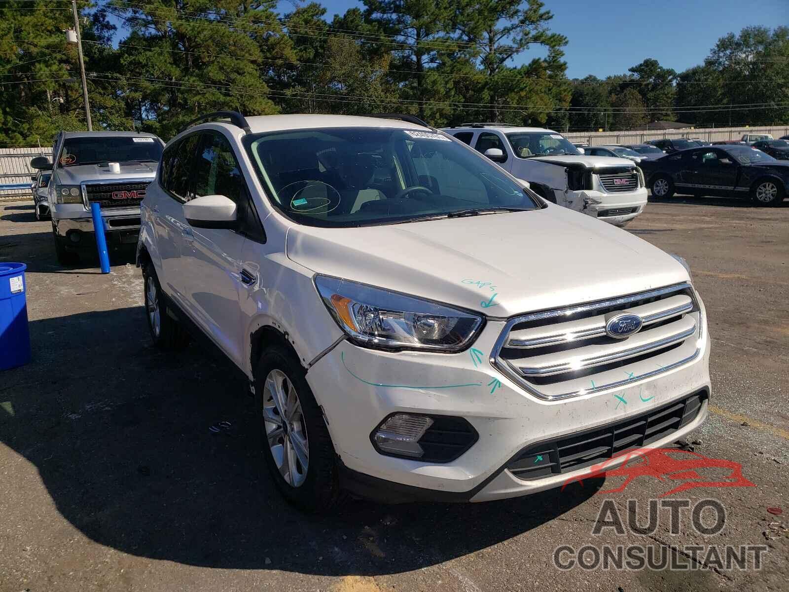 FORD ESCAPE 2018 - 1FMCU0GD8JUB04669