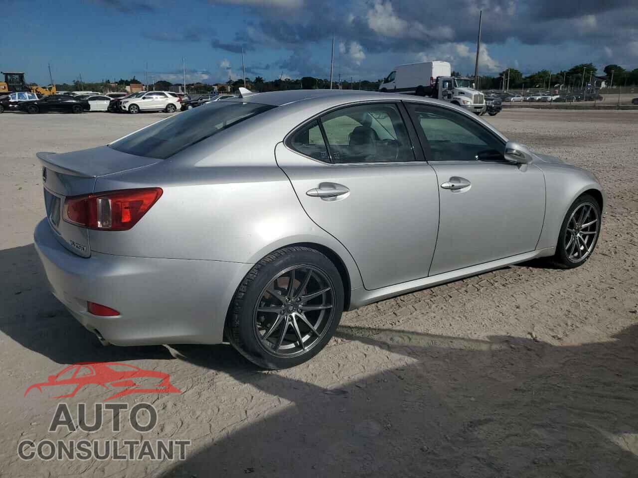 LEXUS IS 2011 - JTHBF5C26B5149065