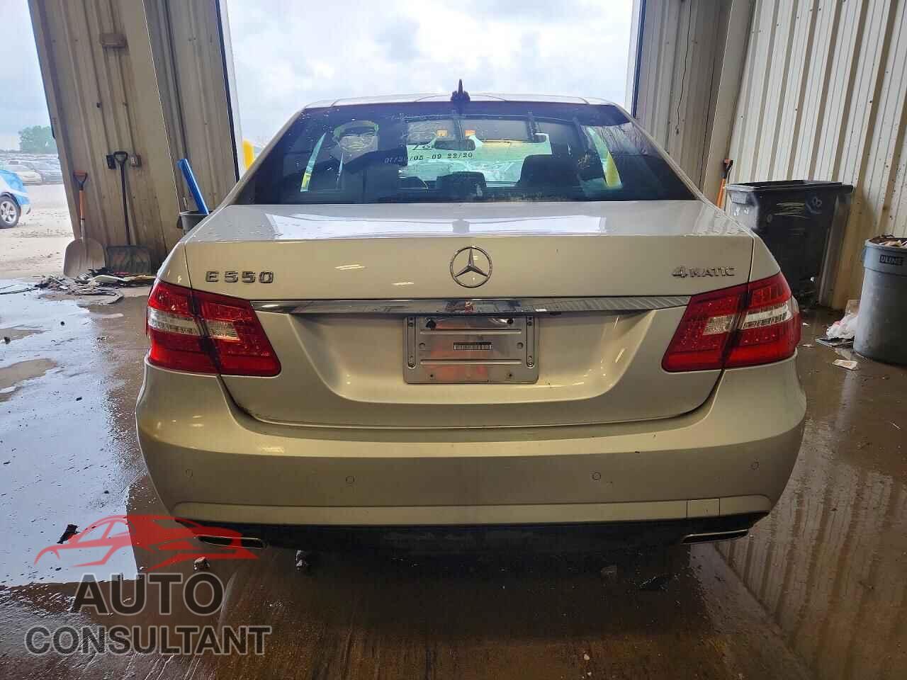 MERCEDES-BENZ E-CLASS 2011 - WDDHF9AB7BA303852
