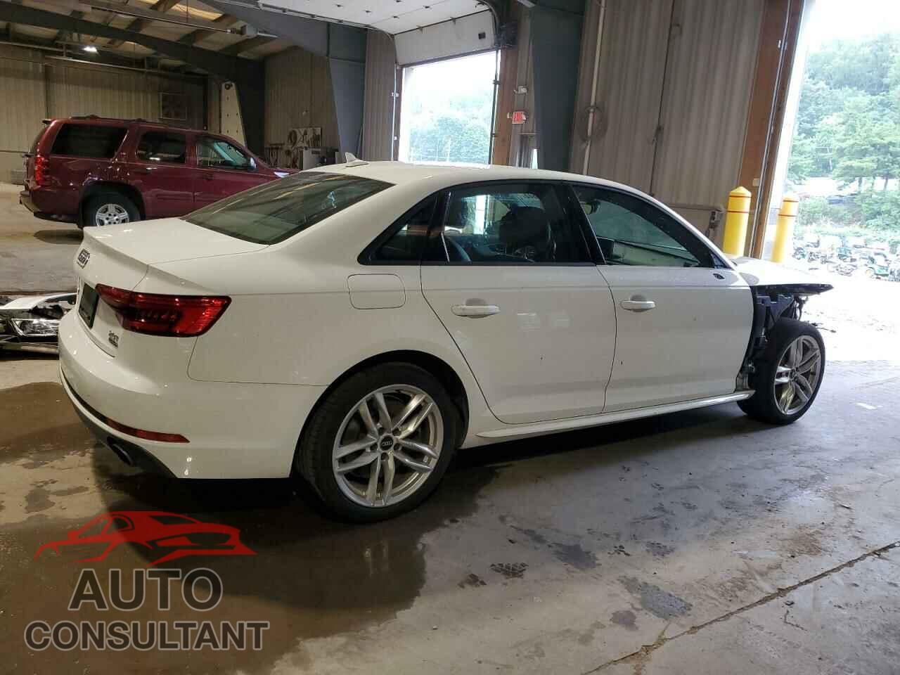 AUDI A4 2017 - WAUDNAF40HN056227