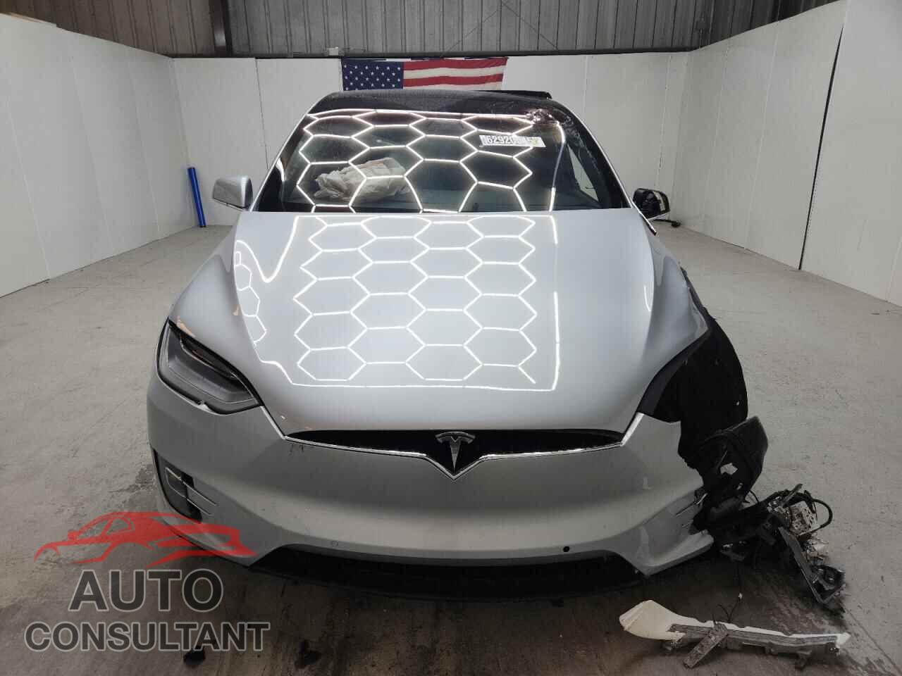 TESLA MODEL X 2017 - 5YJXCDE22HF049592