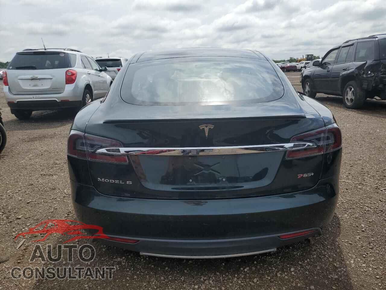 TESLA MODEL S 2013 - 5YJSA1DP0DFP26001