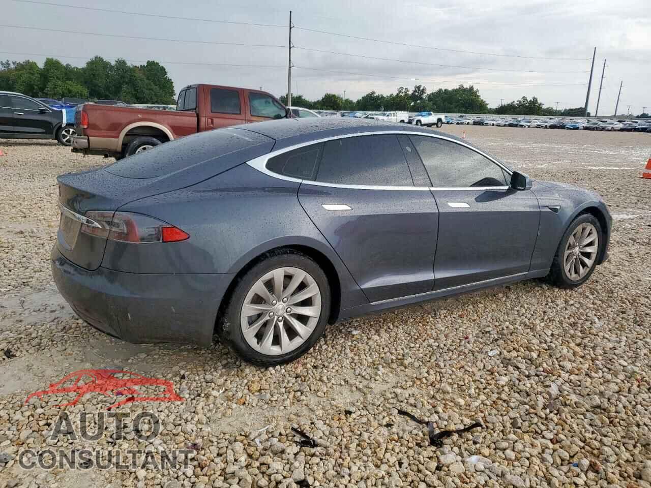 TESLA MODEL S 2017 - 5YJSA1E15HF188220