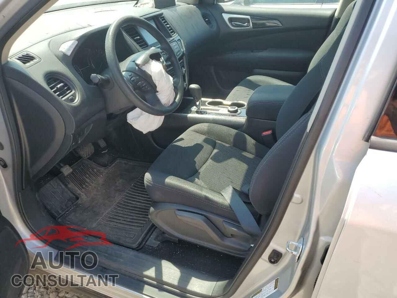 NISSAN PATHFINDER 2017 - 5N1DR2MM7HC601685