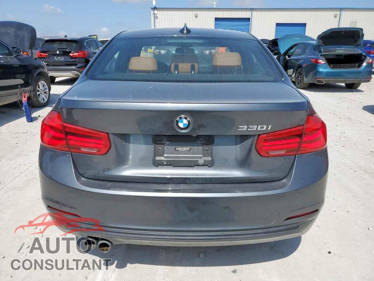 BMW 3 SERIES 2018 - WBA8B9C57JEE83290