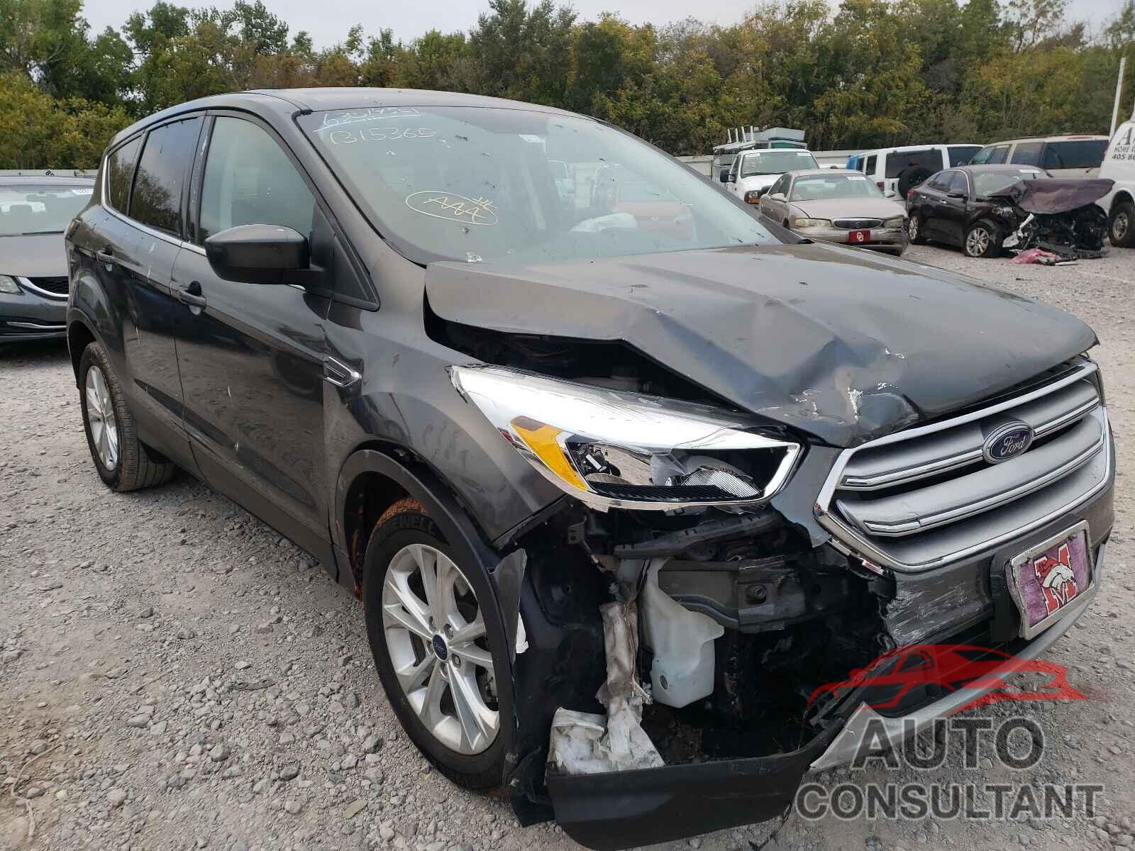 FORD ESCAPE 2017 - 1FMCU0GD7HUB15365