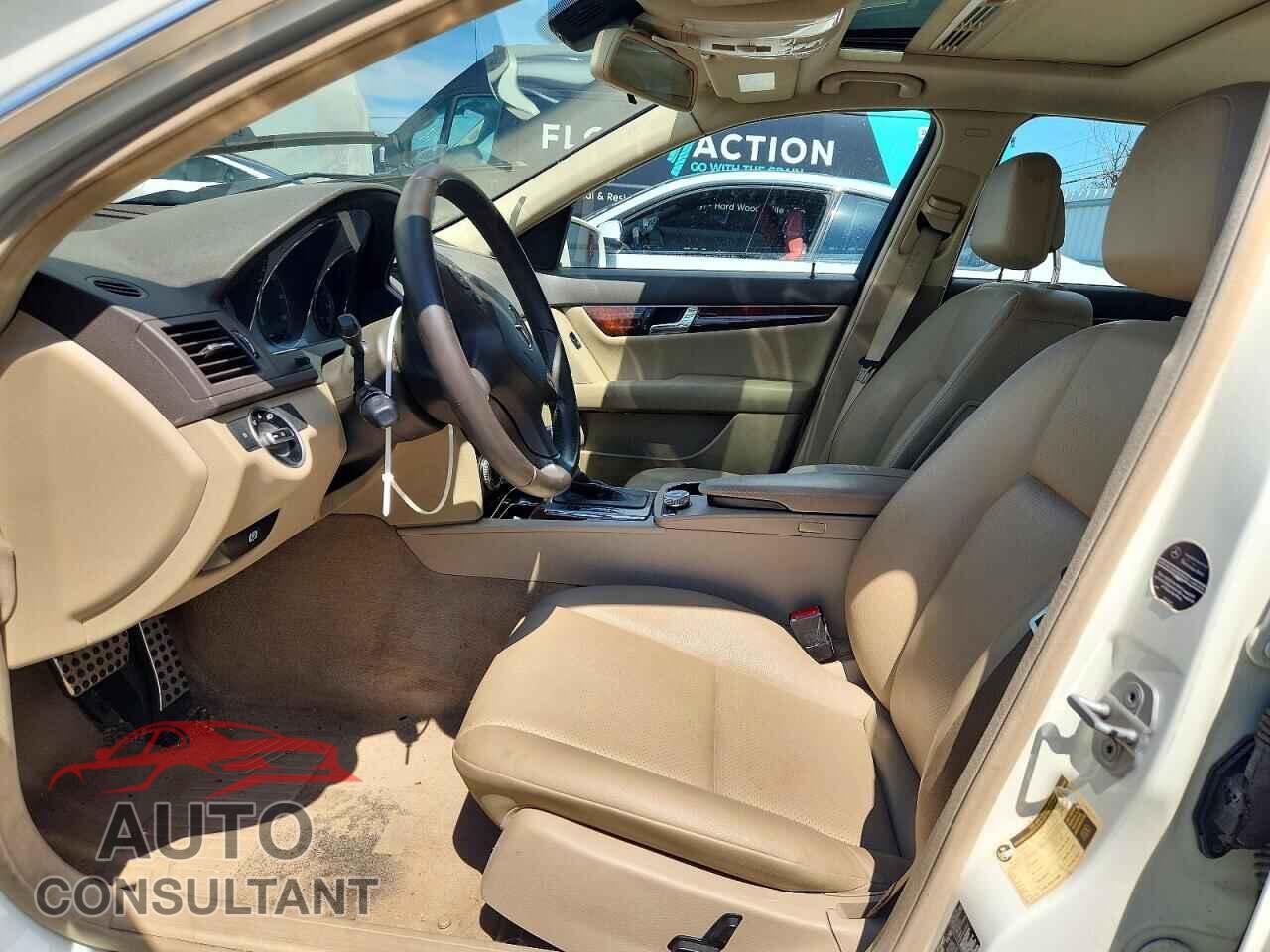 MERCEDES-BENZ C-CLASS 2011 - WDDGF8BB1BR155476