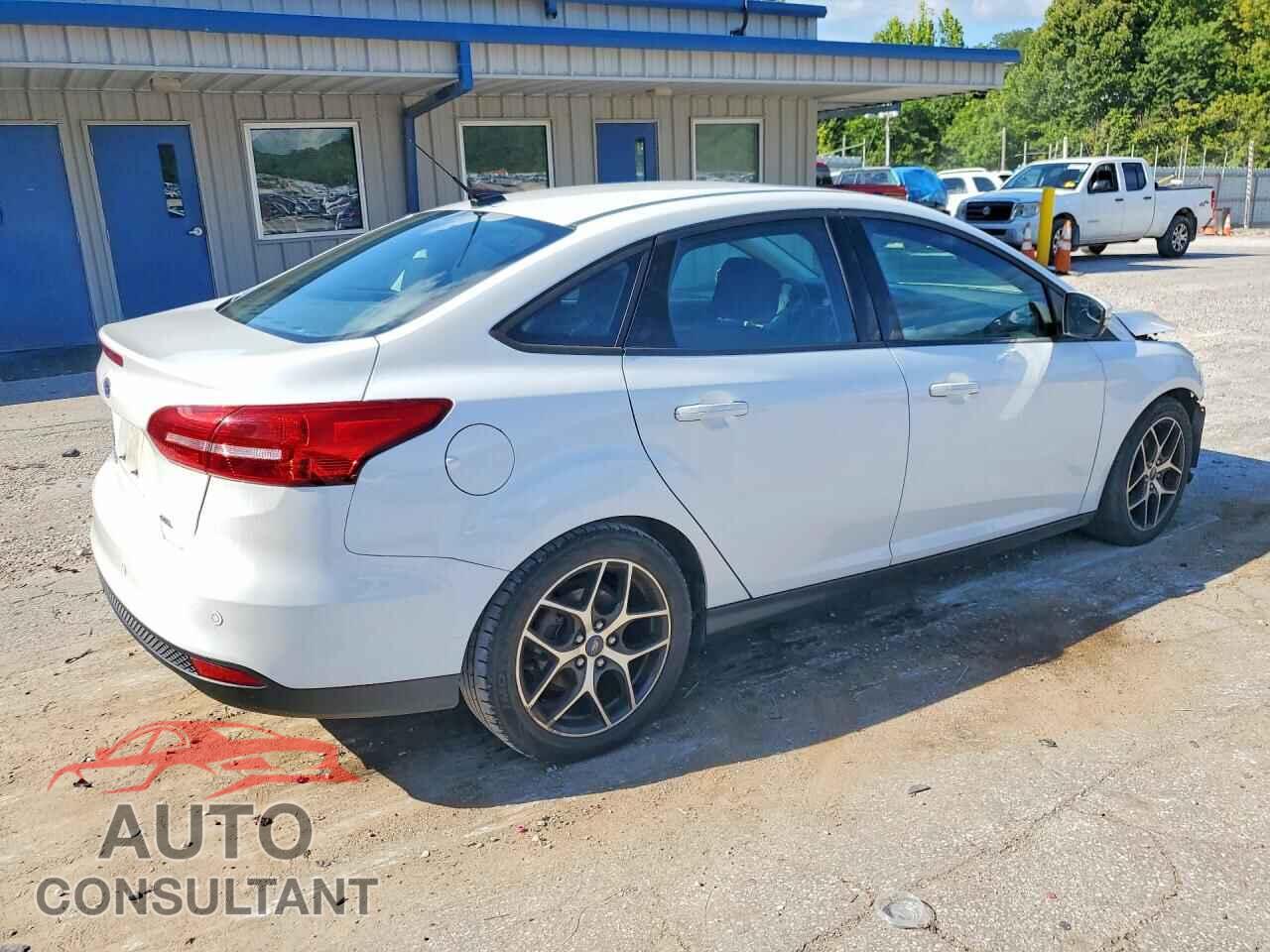 FORD FOCUS 2017 - 1FADP3H28HL219051