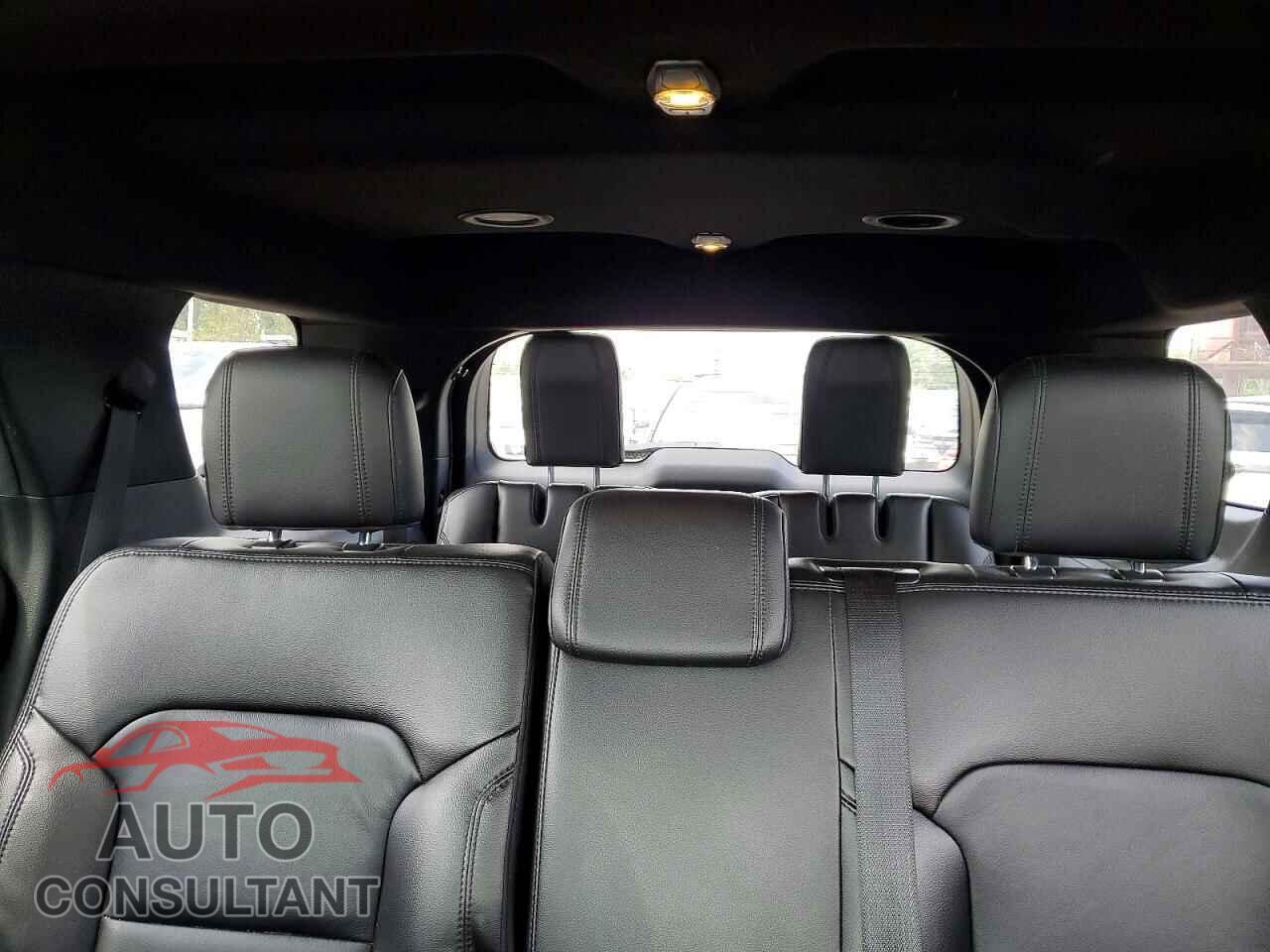 FORD EXPLORER 2017 - 1FM5K8D81HGD98056