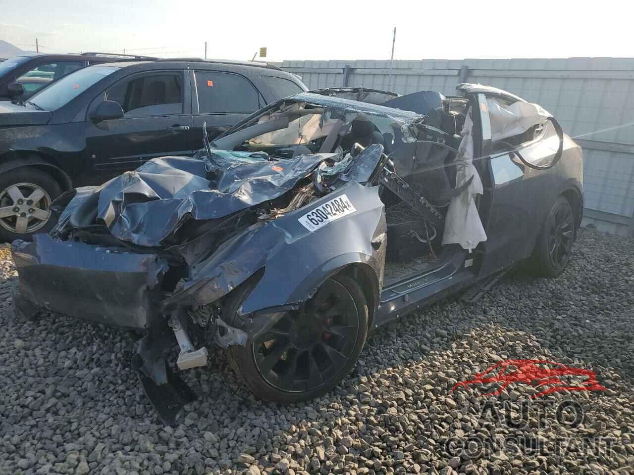 TESLA MODEL Y 2020 - 5YJYGDEF4LF000799