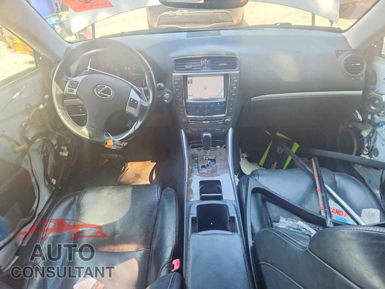 LEXUS IS 2012 - JTHCF5C20C5054796