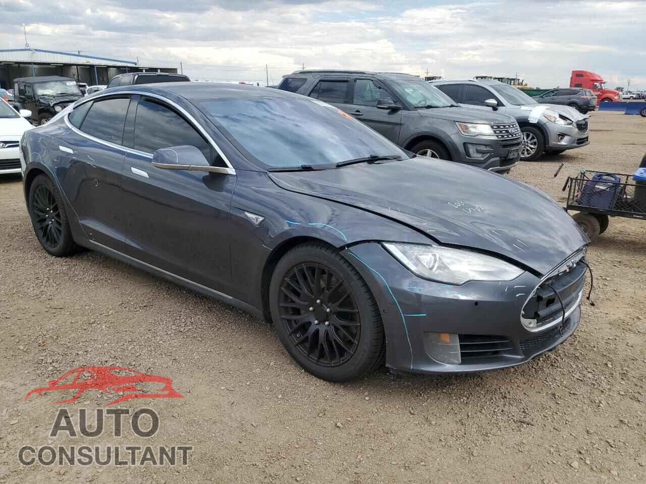 TESLA MODEL S 2015 - 5YJSA1H29FF095248