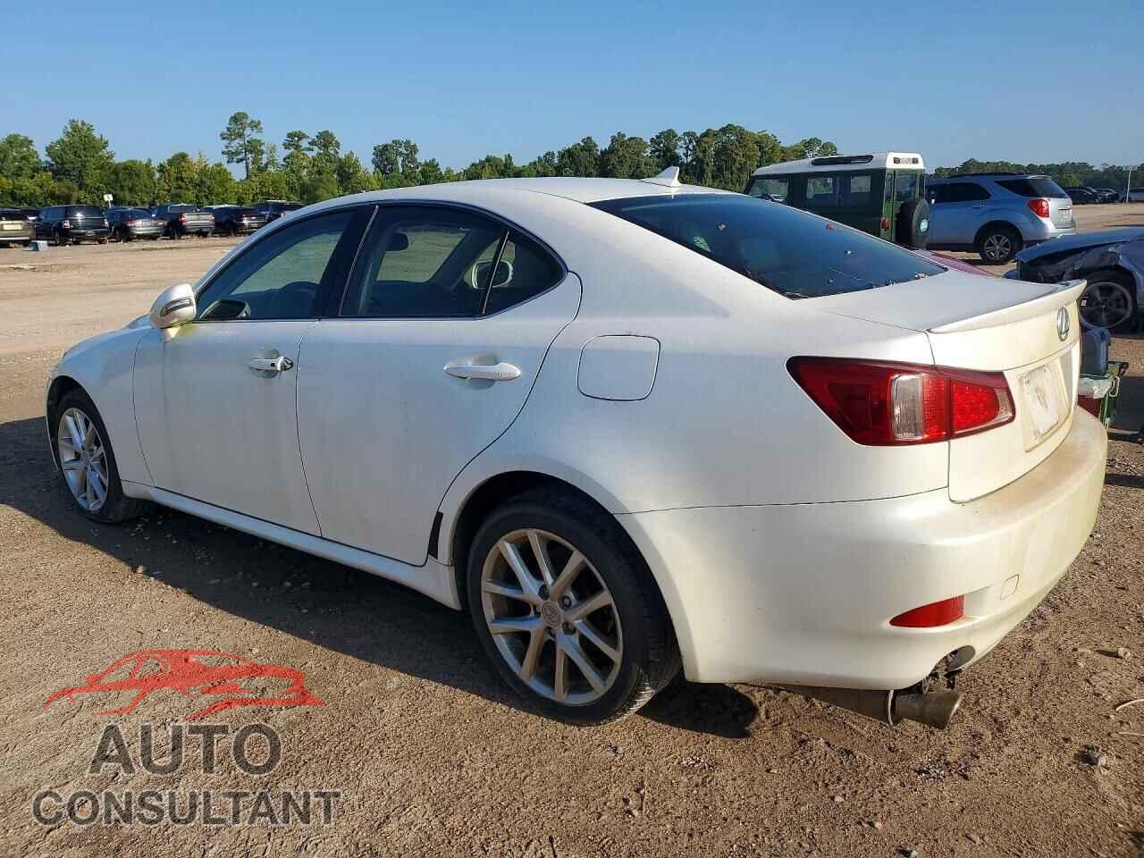 LEXUS IS 2011 - JTHCF5C21B5048990