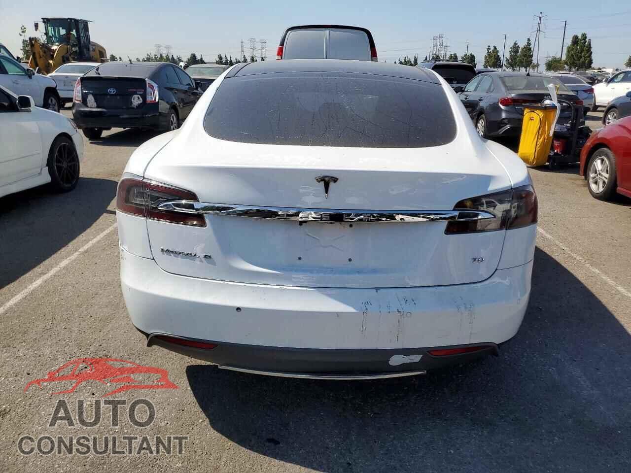 TESLA MODEL S 2015 - 5YJSA1E12FF115562