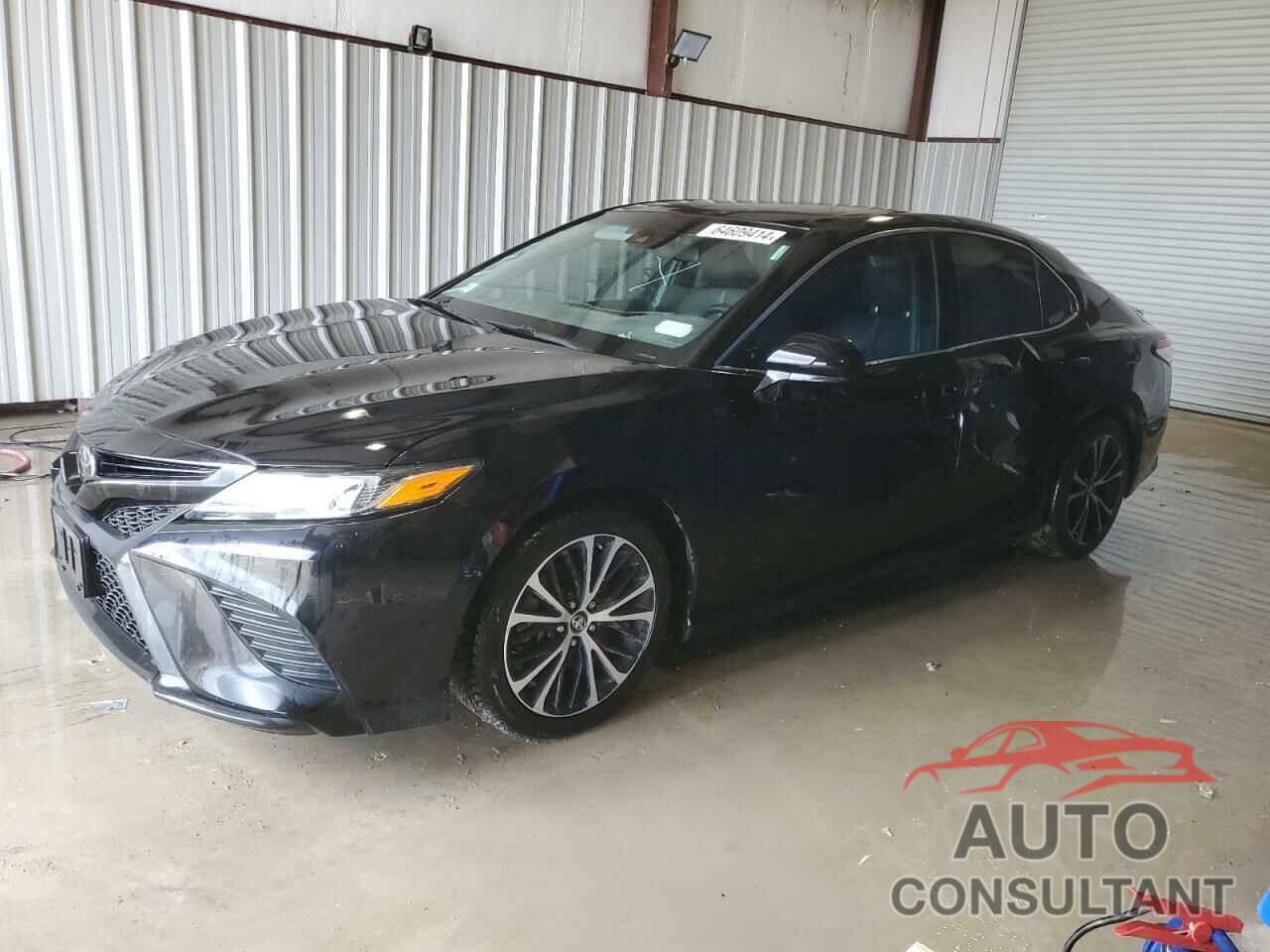 TOYOTA CAMRY 2018 - 4T1B11HK0JU608365