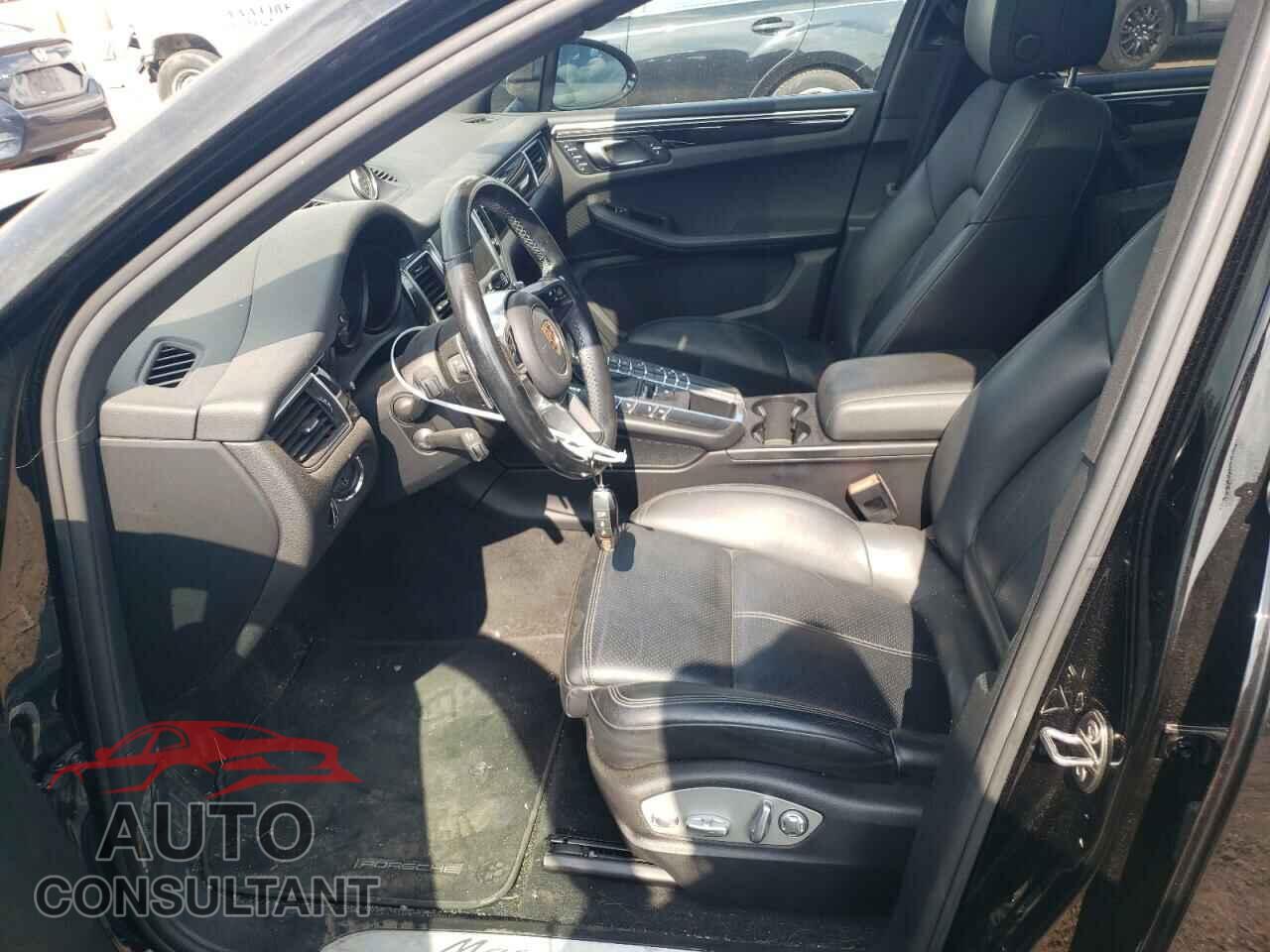 PORSCHE MACAN 2017 - WP1AA2A58HLB00041