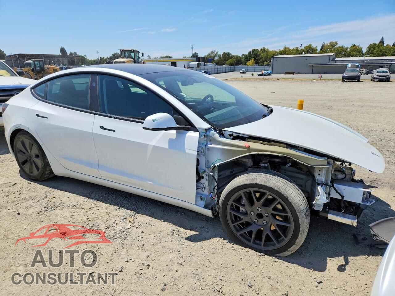TESLA MODEL 3 2024 - 5YJ3E1EA4RF747850