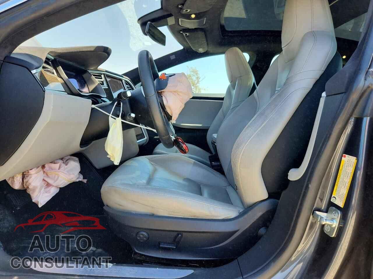 TESLA MODEL S 2015 - 5YJSA1E21FF111642