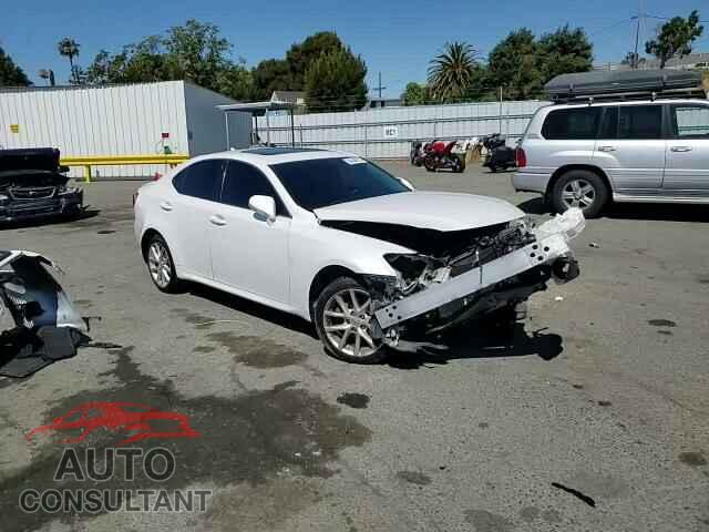 LEXUS IS 2011 - JTHCF5C20B5048799