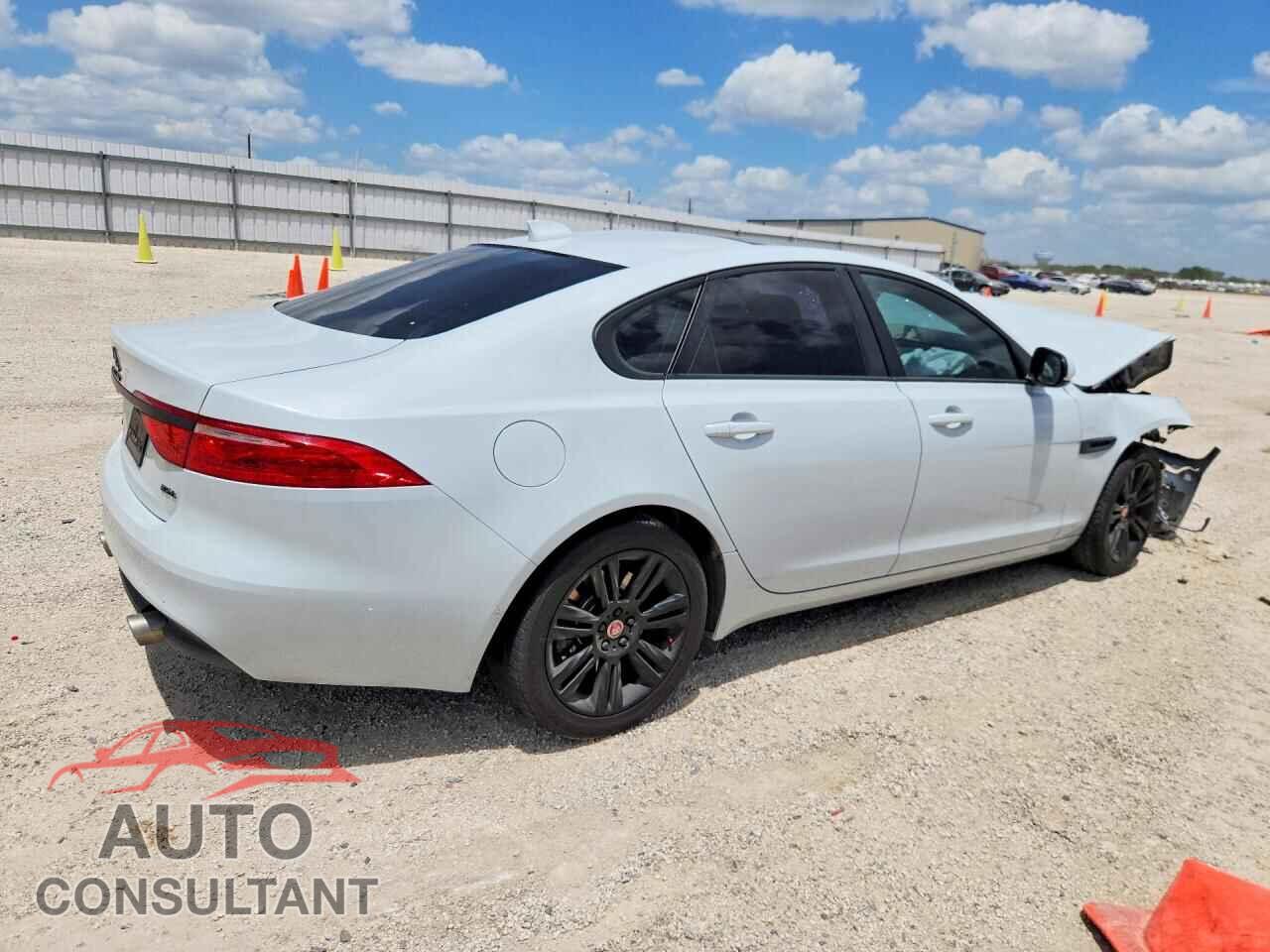 JAGUAR XF 2018 - SAJBD4EV5JCY56016