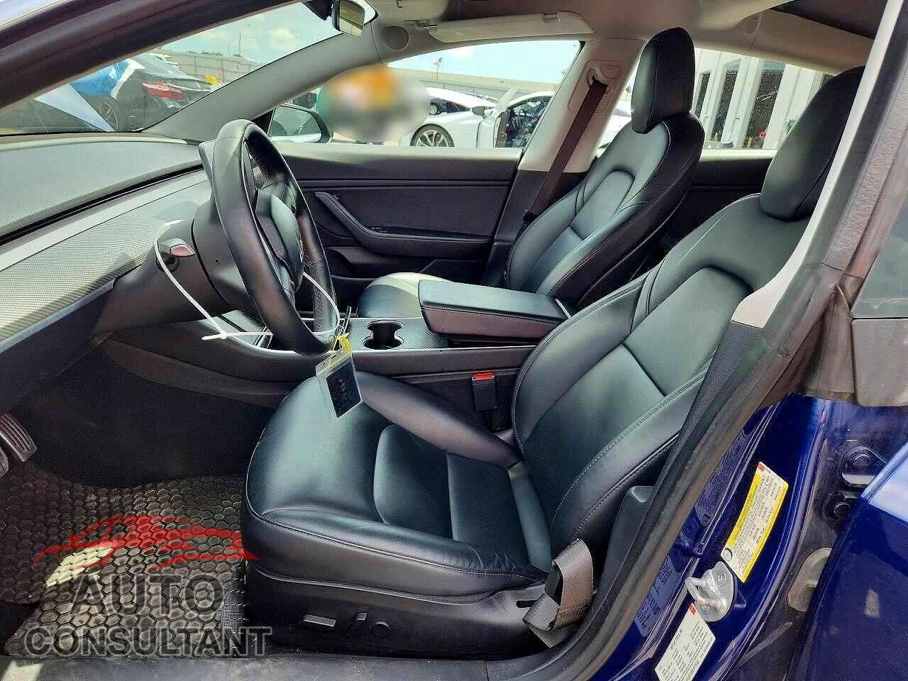 TESLA MODEL 3 2018 - 5YJ3E1EB0JF115182